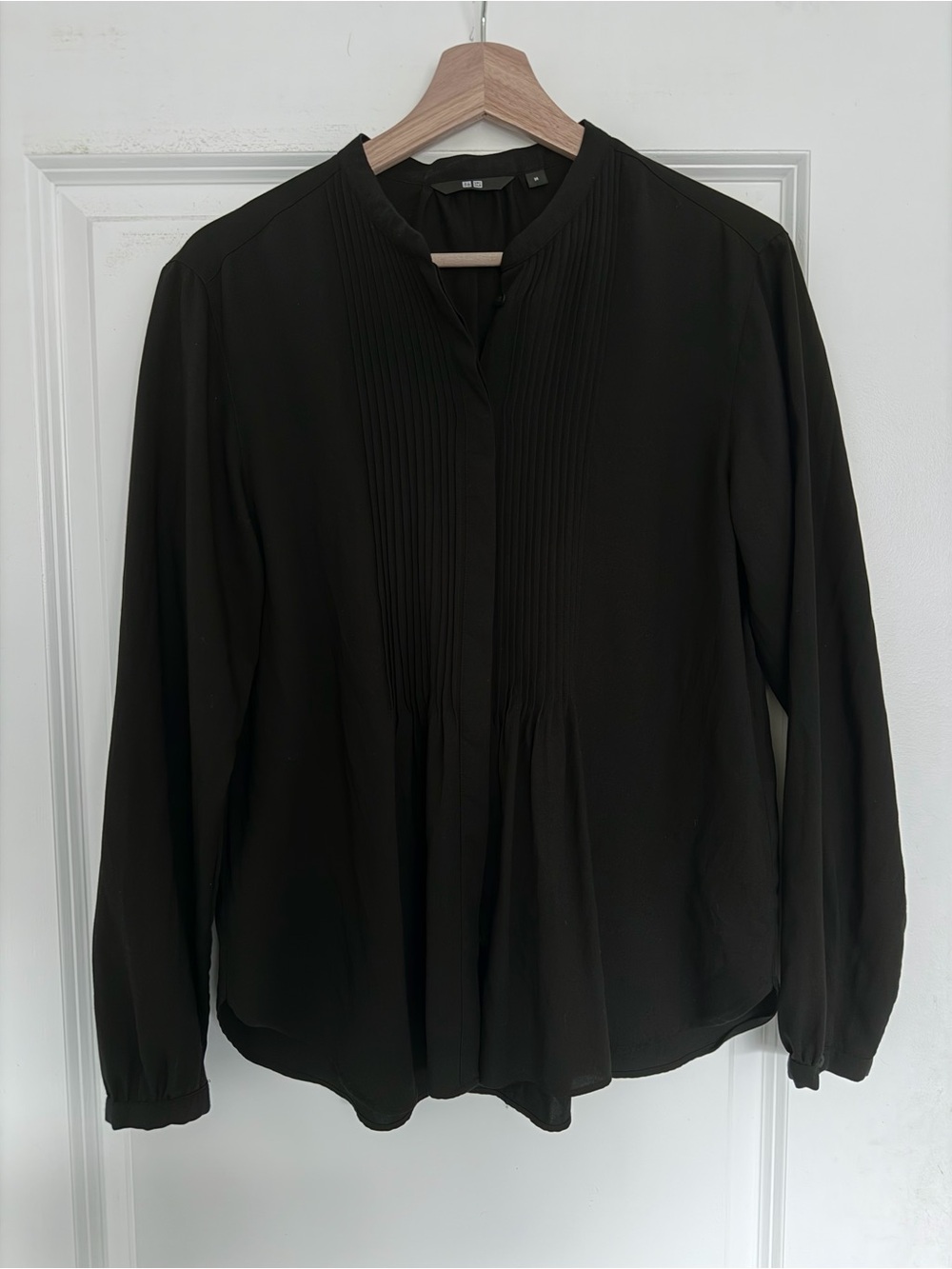 Uniqlo Black Pintuck Front Long-Sleeve Blouse